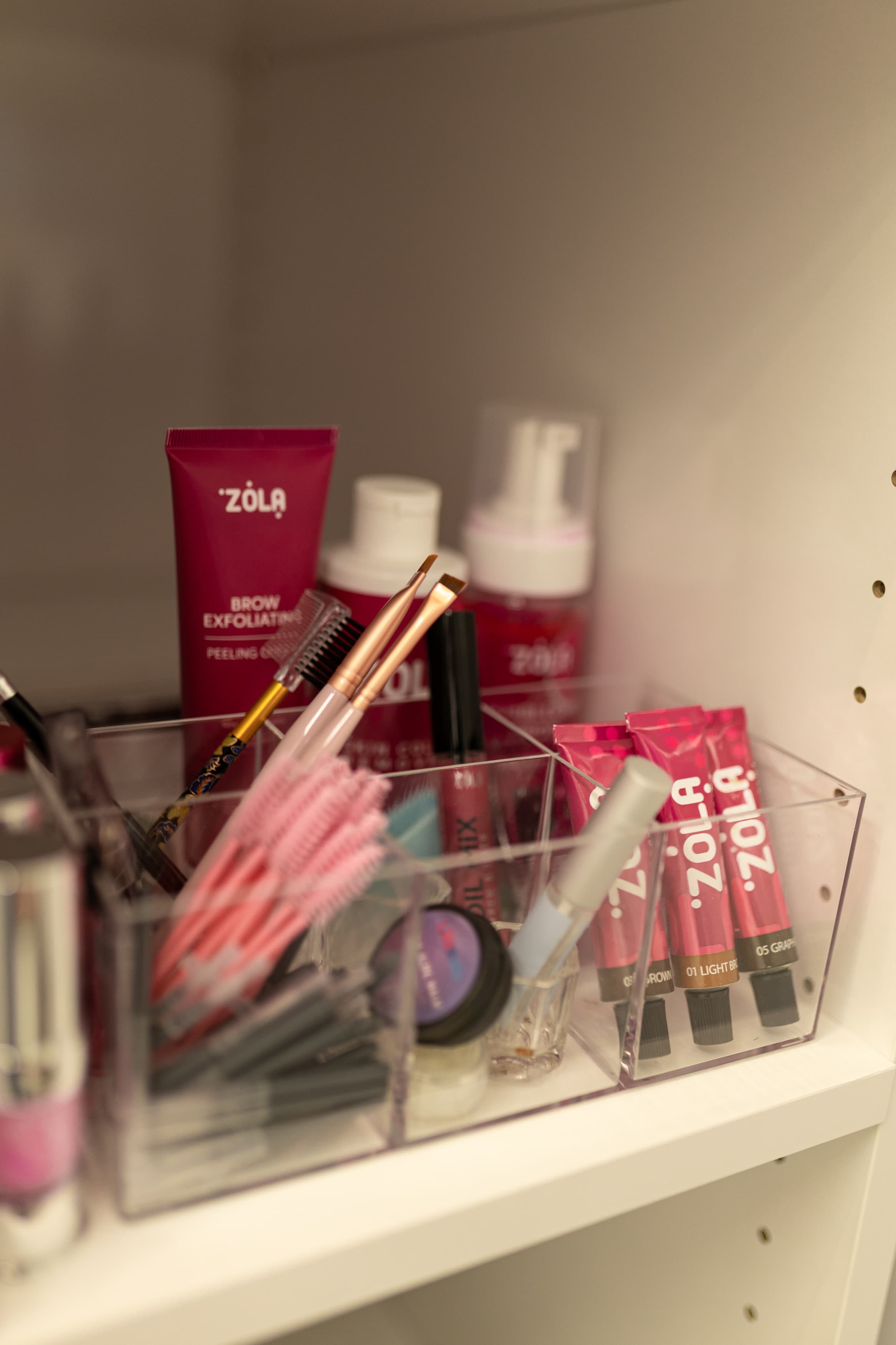 Professionelle ZOLA Produkte für Brow und Lash Behandlungen