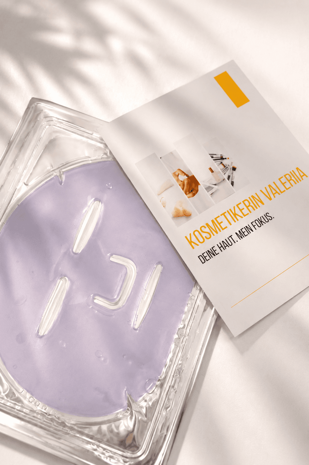 Kosmetische LED-Maske im Studio in Zürich